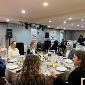 İl Müdürlüğümüz ve Balıkesir İş Kadınları Derneği’nden Çocuklarımıza İftar Sofrası - fotoğraf 6