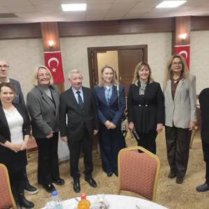 Şehit Aileleri ve Gazi Yakınlarına İftar Düzenlendi. - fotoğraf 1