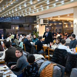 Valimiz ve İl Müdürümüz Çocuklarımızla İftar Sofrasında Bir Araya Geldi - fotoğraf 2