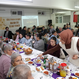 Süleyman Demirel Huzurevi’nde Çınarlarımızla Anlamlı İftar Buluşması - fotoğraf 9