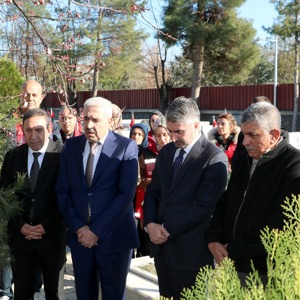 81 İlde Şehit Mezarlarının Bakım ve Temizlik Seferberliği Başlatıldı - fotoğraf 3