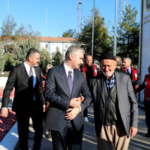 81 İlde Şehit Mezarlarının Bakım ve Temizlik Seferberliği Başlatıldı - fotoğraf 4