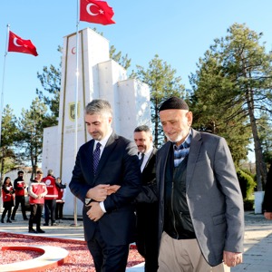 81 İlde Şehit Mezarlarının Bakım ve Temizlik Seferberliği Başlatıldı - fotoğraf 2