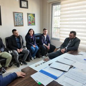 BARINMA YARDIMLARI DAİRE BAŞKANI YUNUS EMRE ALP SEYHAN ÇOCUK EVLERİ SİTEMİZİ ZİYARET ETTİ - fotoğraf 1