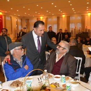 İl Müdürümüz İlkay Türkoğlu, Nazilli Kaymakamımız Sayın Huriye Küpeli Kan’ın katılımıyla Nazilli Haluk Alıcık Huzurevi sakinlerimizle iftar sofrasında - fotoğraf 2