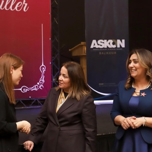 “Aileyle Güçlenen Nesiller” İftar Programı Geniş Katılımla Gerçekleşti - fotoğraf 15