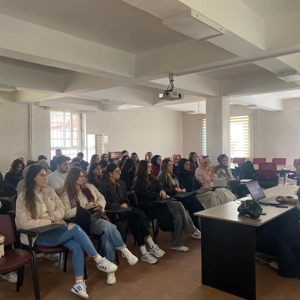 Kumar Bağımlılığı ve Mücadele Yöntemleri ve Kadına Şiddetle Mücadele Konularında Bilgilendirme Eğitimi Gerçekleştirildi - fotoğraf 3