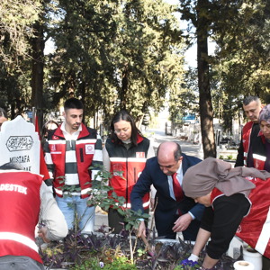 İl Müdürümüz Galip SÖKMEN Tarafından Şehit Kabri Ziyareti Gerçekleştirildi - fotoğraf 3