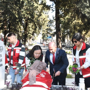 İl Müdürümüz Galip SÖKMEN Tarafından Şehit Kabri Ziyareti Gerçekleştirildi - fotoğraf 2