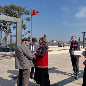 İl Müdürümüz Sayın Emine BÖÇKÜN, 81 İlde Eş Zamanlı Başlatılan Şehitlik Bakım ve Onarım Çalışmalarına İlişkin Basın Açıklamasında Bulundu - fotoğraf 7