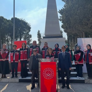 İl Müdürümüz Sayın Emine BÖÇKÜN, 81 İlde Eş Zamanlı Başlatılan Şehitlik Bakım ve Onarım Çalışmalarına İlişkin Basın Açıklamasında Bulundu - fotoğraf 2