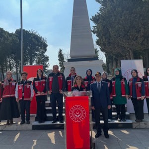 İl Müdürümüz Sayın Emine BÖÇKÜN, 81 İlde Eş Zamanlı Başlatılan Şehitlik Bakım ve Onarım Çalışmalarına İlişkin Basın Açıklamasında Bulundu - fotoğraf 1
