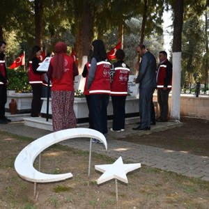 Bakanlığımız Tarafından 81 İlde Eş Zamanlı Olarak Gerçekleştirilen Şehitlik Ziyareti Programı - fotoğraf 4