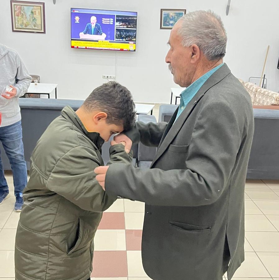Gönülleri Buluşturan Dede–Torun İftar Sofrası  - fotoğraf 2