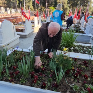 Samsun’da Şehit Mezarları İçin Bakım ve Temizlik Seferberliği Başlatıldı - fotoğraf 8