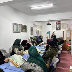 “ Bilinçli Medya Kullanımı” konulu eğitim düzenlenmiştir. - fotoğraf 1