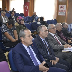 İlimizde Valiliğimizin himayesinde İl Müdürlüğümüzün organizesinde 3 Aralık Dünya Engelliler Günü dolayısıyla Engelli Sorunları ve Çözüm Arayışları Çalıştayı gerçekleştirildi. - fotoğraf 2