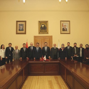 İl Müdürlüğümüz ile Fatih Sultan Mehmet Vakıf Üniversitesi Arasında Engelli Öğrencilerin Eğitim Desteğinin Artırılmasına Yönelik İş Birliği Protokolü İmzalandı - fotoğraf 2