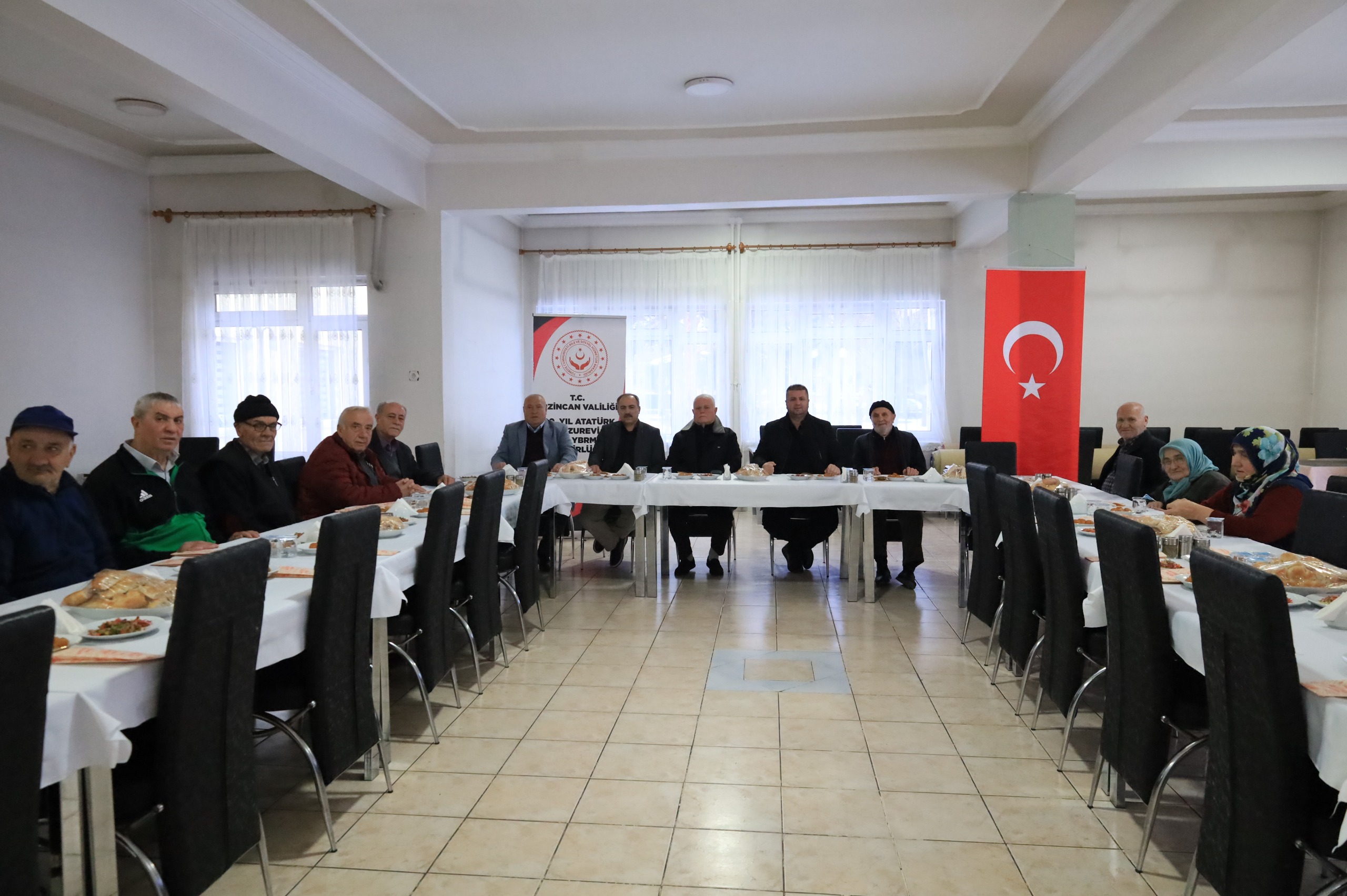 Ulu Çınarlarımızla Ramazan Sofrasında Buluştuk.