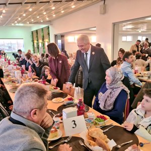 Koruyucu Ailelerimiz ve Çocuklarımızla İftar Sofrasında Buluştuk - fotoğraf 1