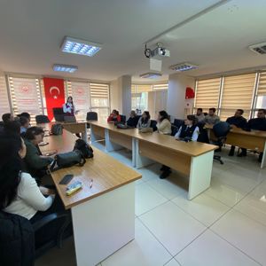 Geçici Koruyucu Aile Hizmet Modeli Bilgilendirme Toplantısı Düzenlendi - fotoğraf 3