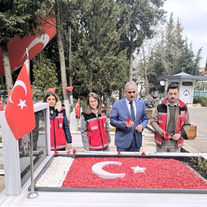 Şehitliklerde Bayram Öncesi Bakım ve Ziyaret - fotoğraf 2