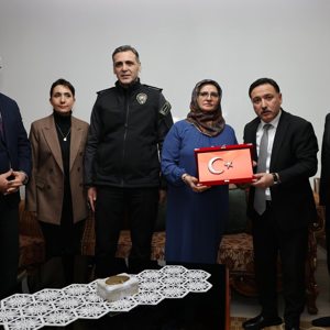 Şehit Polis Memuru Taha Uluçay’ın Ailesine Anlamlı İftar Ziyareti - fotoğraf 2