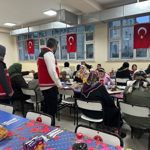 Samsun’da Ramazan’ın 15. Gününde Büyük Kardeşlik Sofraları Kuruldu - fotoğraf 1