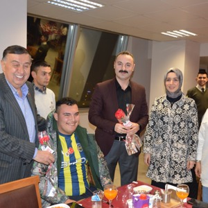 Samsun’da Ramazan’ın 15. Gününde Büyük Kardeşlik Sofraları Kuruldu - fotoğraf 21