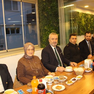 Samsun’da Ramazan’ın 15. Gününde Büyük Kardeşlik Sofraları Kuruldu - fotoğraf 33