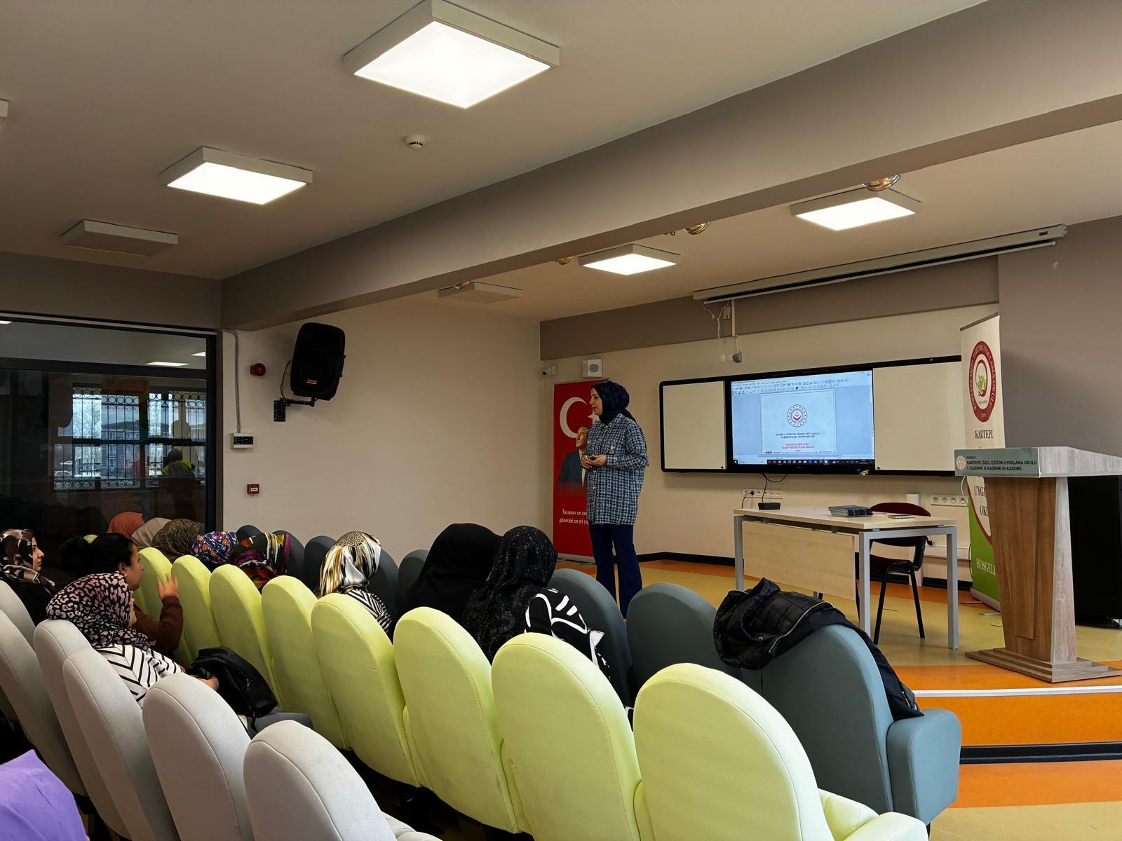 Kartepe’de Velilere Yönelik Kadına Şiddetle Mücadele Eğitimi Gerçekleştirildi