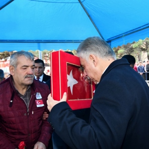 Şehit J.Uzm.Çvş. Recep ÖZMEN Törenle Defnedildi - fotoğraf 21