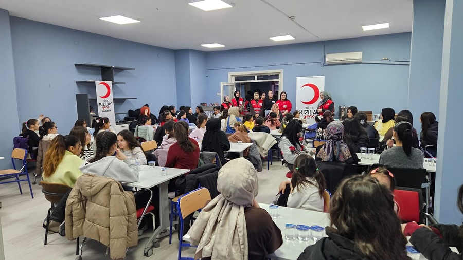 İl Müdürlüğümüz ve Kızılay Balıkesir Şubesi İş Birliğinde Çocuklarımız İçin İftar Programı Düzenlendi