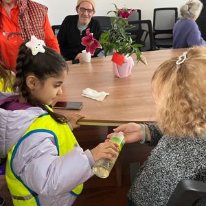 Gebze Huzurevinde Minik Fidanlar ile Asırlık Çınarlar Buluştu - fotoğraf 3