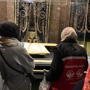 Ramazan Ayının Manevi İkliminde, Kahraman Gazilerimiz ve Değerli Şehit Ailelerimizle Birlikte Camii ve Türbe ziyareti Gerçekleştirildi - fotoğraf 2