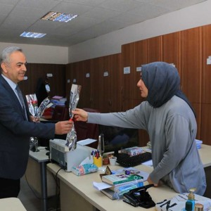 İl Müdürümüz Ömer Faruk ERGÜN "8 Mart Dünya Kadınlar Günü" Münasebetiyle kadın personelimiz ve kadın hizmet alanlarımızı ziyaret etti. - fotoğraf 2