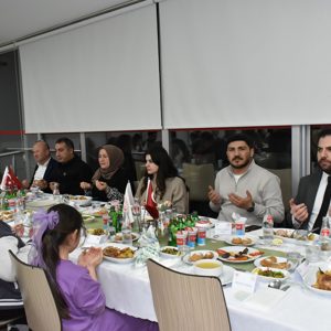 Dünya Sosyal Hizmet Günü’nde "Büyük Aile İftarı" Heyecanı - fotoğraf 9