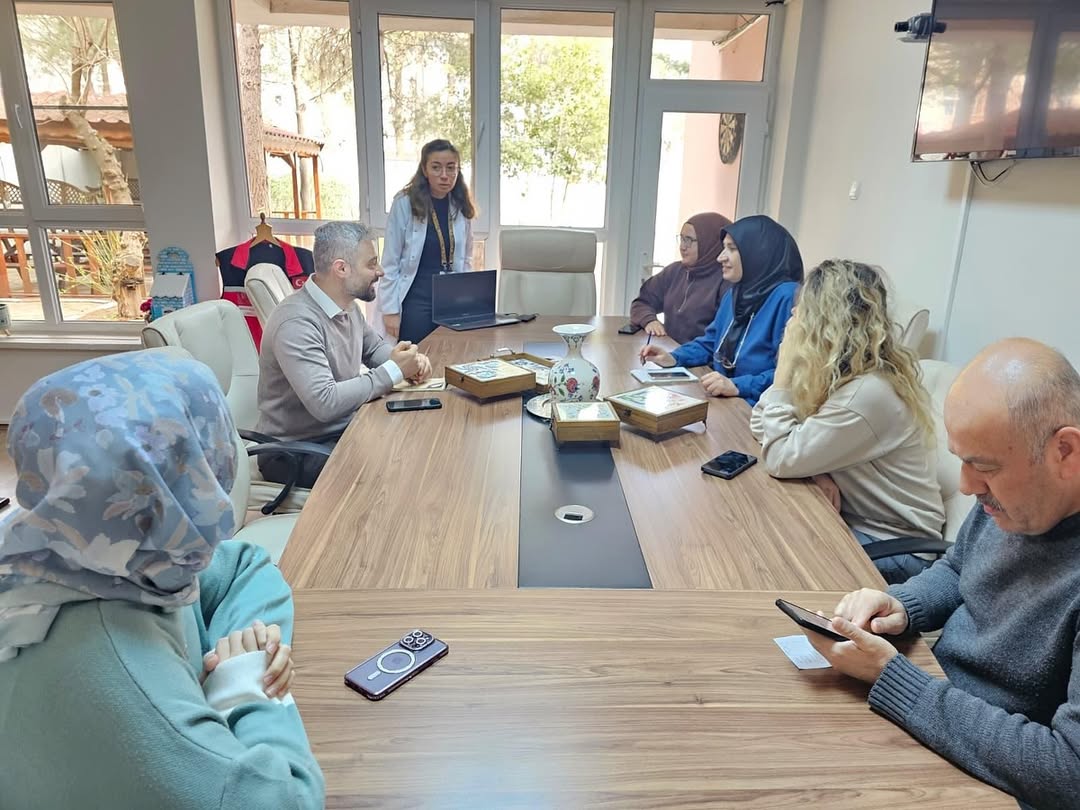 Karesi İlçe Sağlık Müdürlüğü İş Birliğinde Personelimize Yönelik 'Bağımlılıkla Mücadele ve Organ Bağışı' Eğitim Programı Gerçekleştirildi