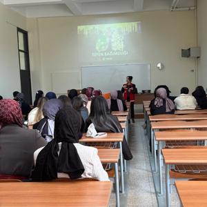 Siirt Üniversitesinde Bağımlılıkla Mücadele ve Farkındalık Eğitimi Gerçekleştirildi - fotoğraf 1