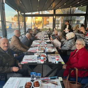 Büyüklerimiz ve Aileleriyle İftar Sofrasında Buluştuk - fotoğraf 3