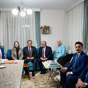 Valimiz Dr. Ahmet Hamdi Usta ve İl Müdürümüz Arif Laçin Çınarlarımızla İftar Sofrasında Bir Araya Geldi - fotoğraf 9