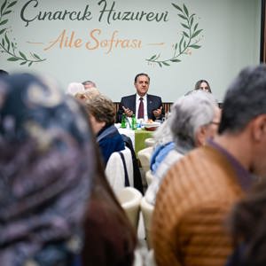 Valimiz Dr. Ahmet Hamdi Usta ve İl Müdürümüz Arif Laçin Çınarlarımızla İftar Sofrasında Bir Araya Geldi - fotoğraf 5
