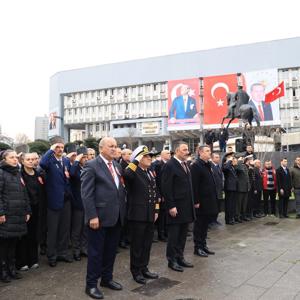 Çelenk Sunma Töreni - fotoğraf 2
