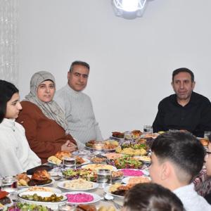 Şehit Yakınlarımız ve Evlatlarımız Aynı Sofrada - fotoğraf 16