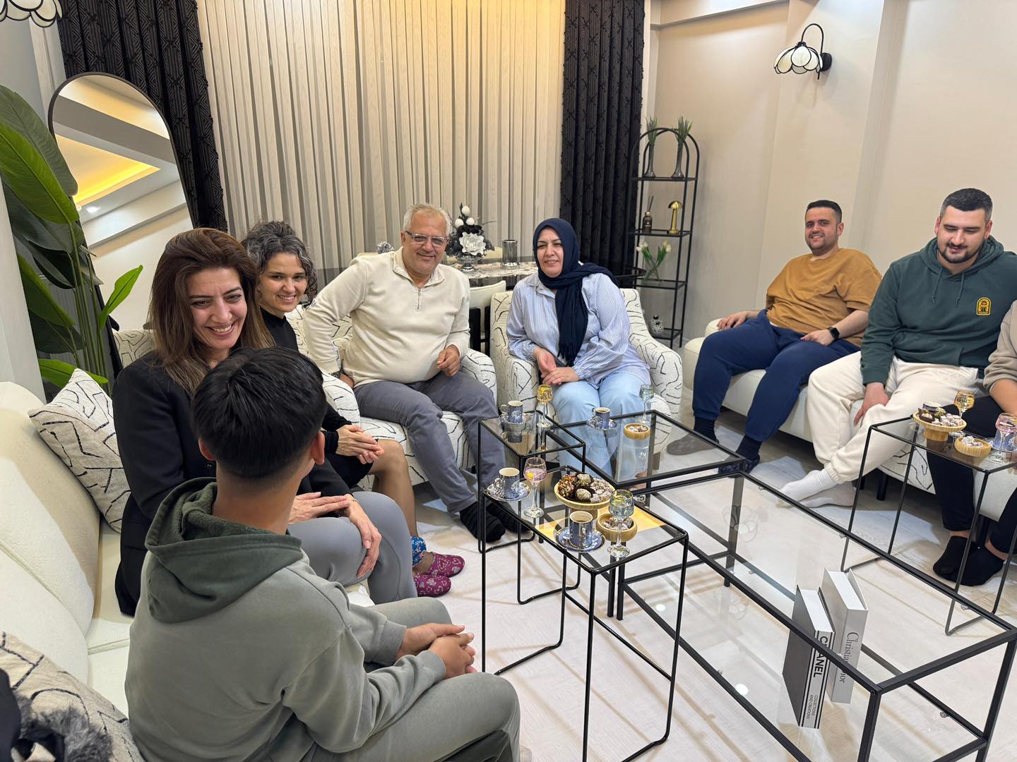 Manisa’da Koruyucu Aileye Anlamlı Ziyaret