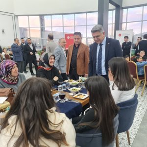 İyilik Sofrasında Gönüller Buluştu - fotoğraf 1