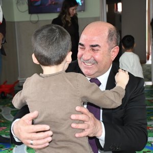 İl Müdürümüz Galip SÖKMEN, Çocuklarımıza Bayram Ziyareti Gerçekleştirdi - fotoğraf 1