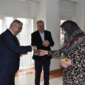 Devletimizin Şefkat Eliyle Yenişehir Huzurevimizde Bayram Huzuru - fotoğraf 2