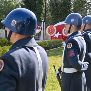 Çanakkale Zaferi’nin 111. Yılında Aziz Şehitlerimiz Uşak Şehitliği’nde Yâd Edildi - fotoğraf 5
