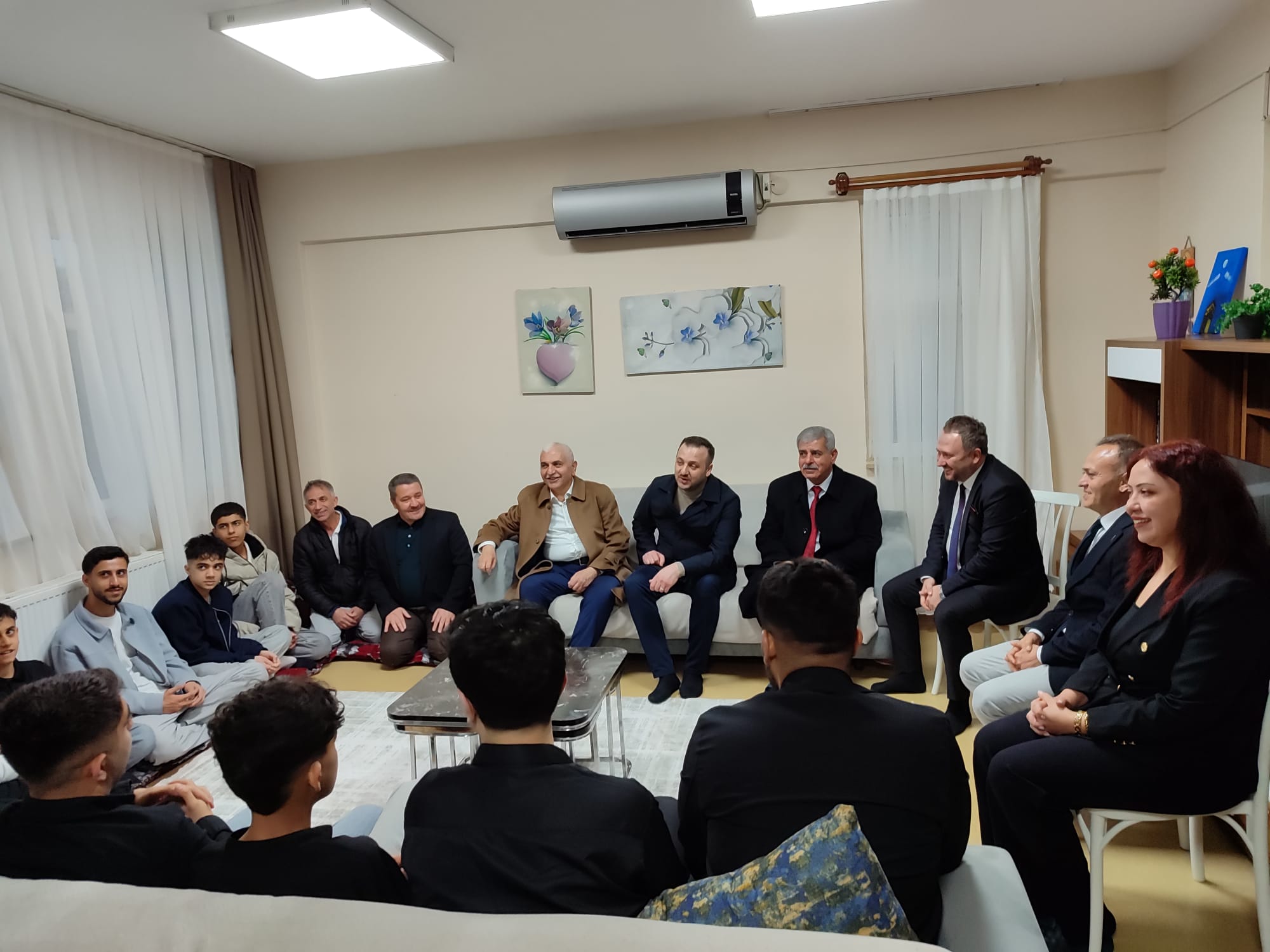 Çocuk Evleri Sitemize Anlamlı Ziyaret